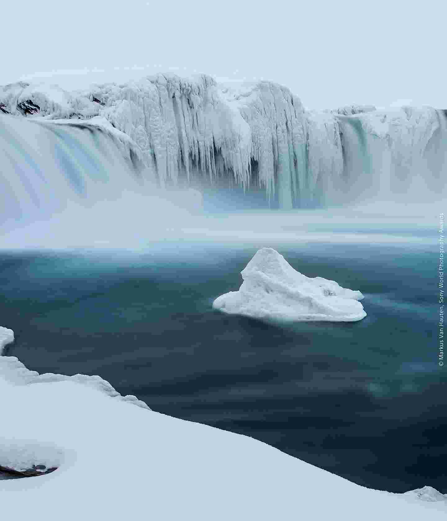 Sony Xperia L4 High Resolution Official Wallpapers